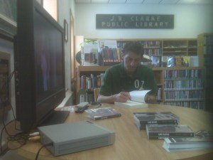 covington signing20100515